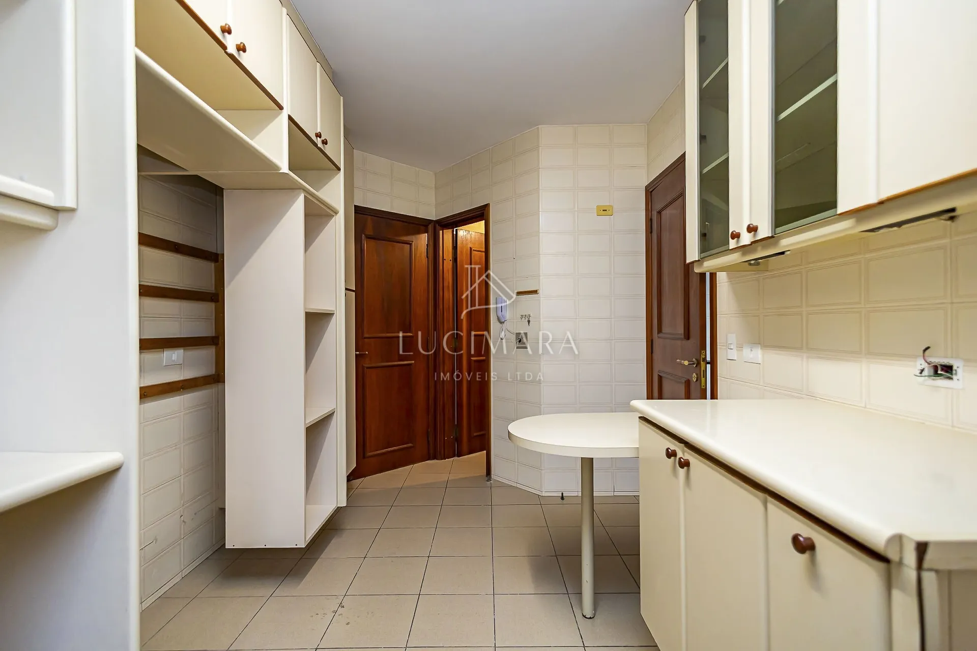 Незамеблированная квартира с 4 спальнями 427 м² — photo 44