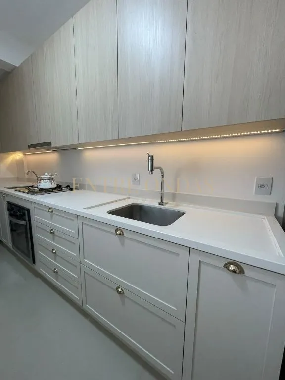 Furnished studio, 41 m², with a home office