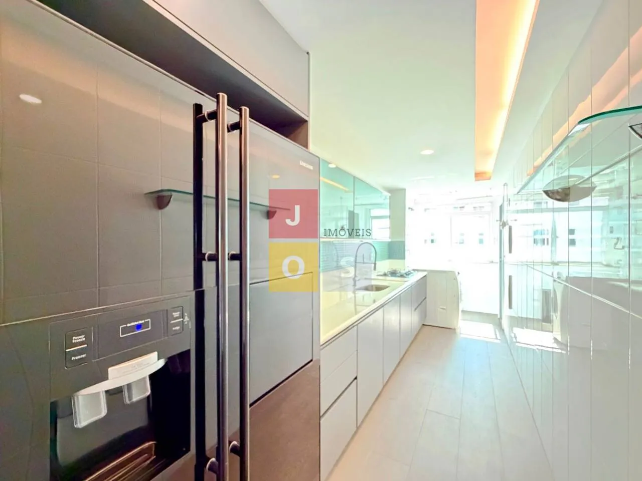 Furnished 4-bedroom suite apartment with 156 m² — photo 97
