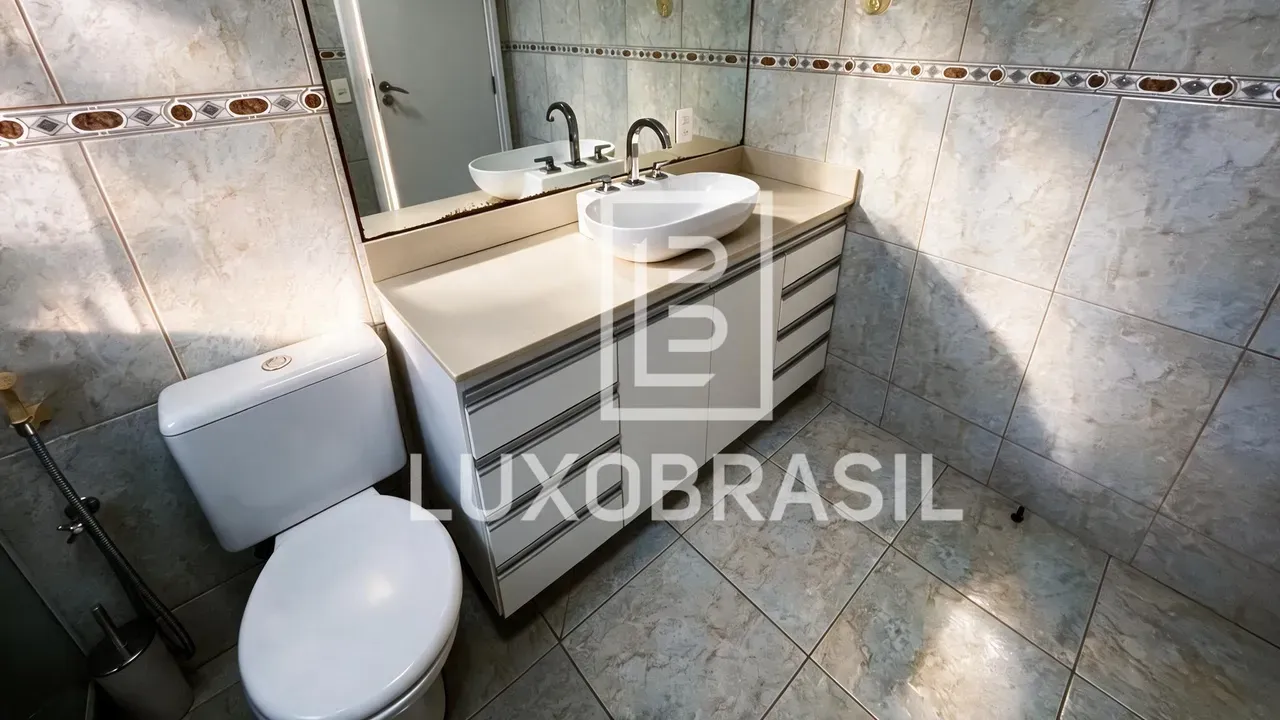 Furnished house with a private pool and 6 bedrooms — photo 34