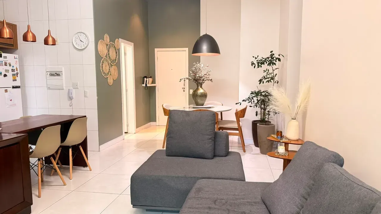 Furnished loft with 2 bedrooms and open-plan kitchen — photo 9