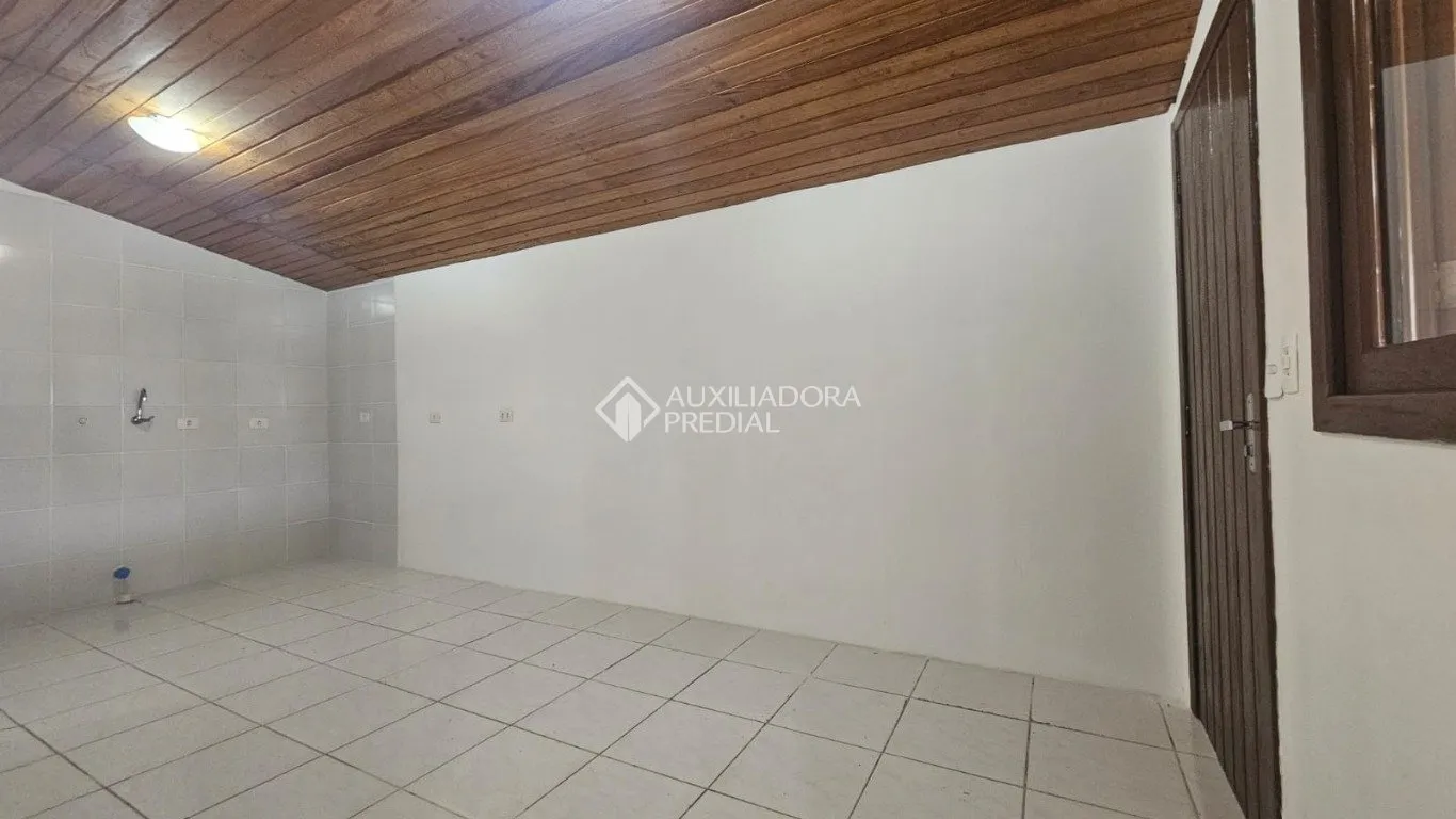 Будинок: 3 спальні, 1 з власною ванною кімнатою, 130 м² — photo 2