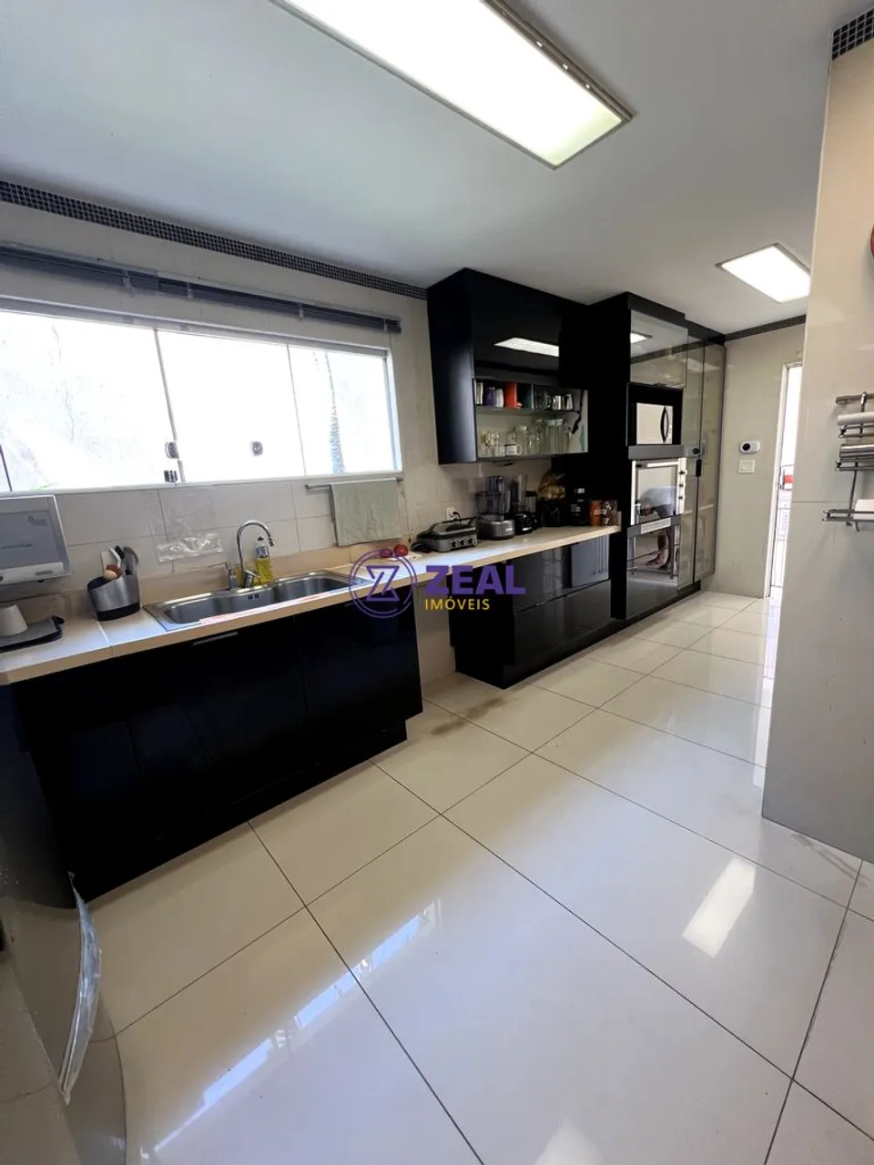 Furnished triplex house with 5 bedrooms and 5 parking — photo 19