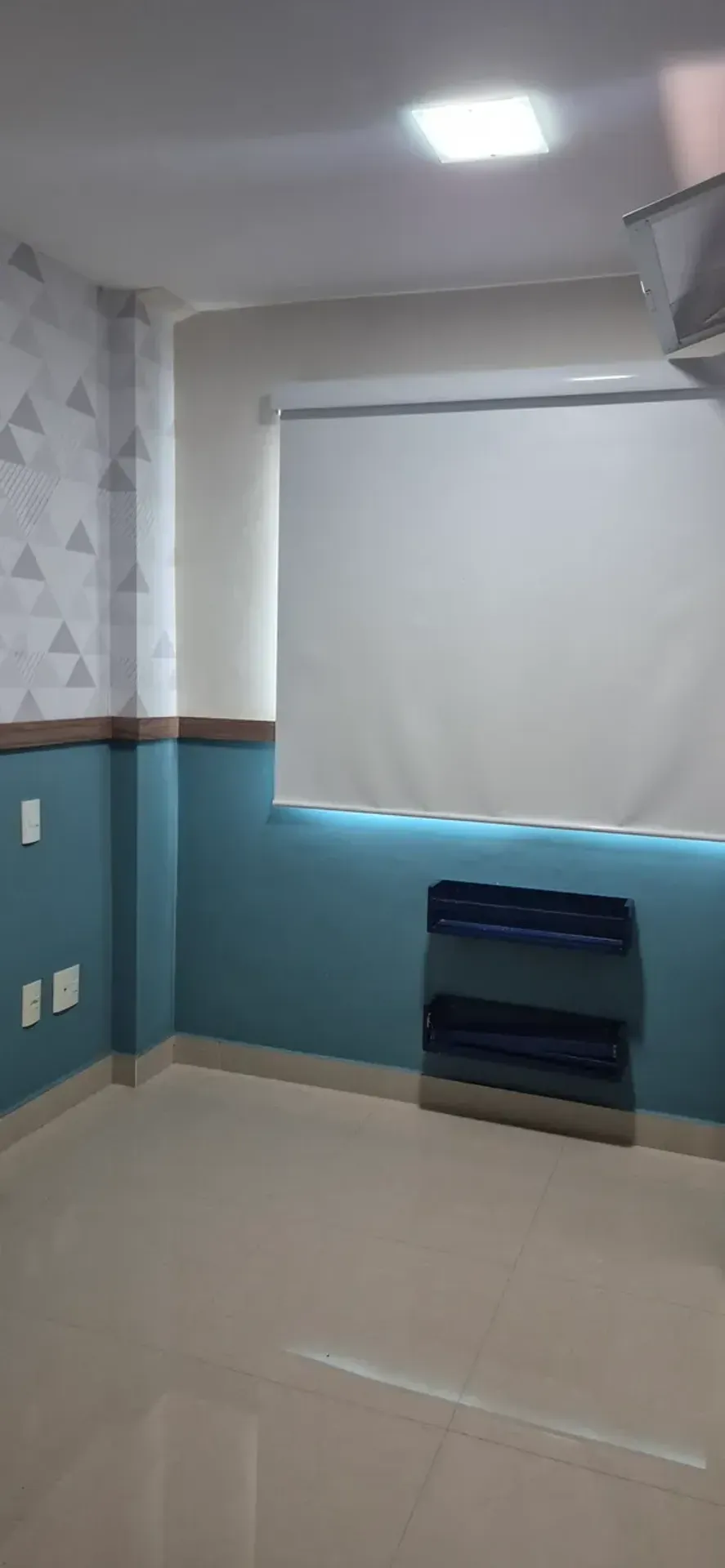 Furnished triplex house with 5 bedrooms and 300 m² — photo 36