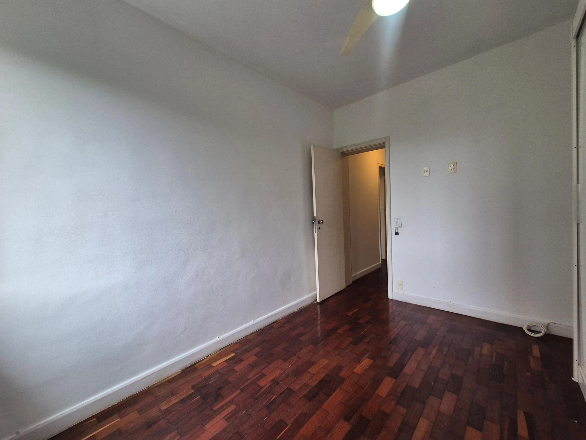 2-bedroom apartment in a building with a sauna — photo 34