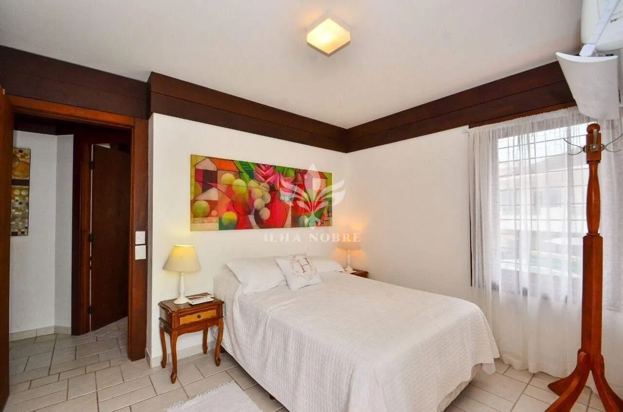 Casa mobiliada com 7 quartos e piscina ao ar livre — photo 37