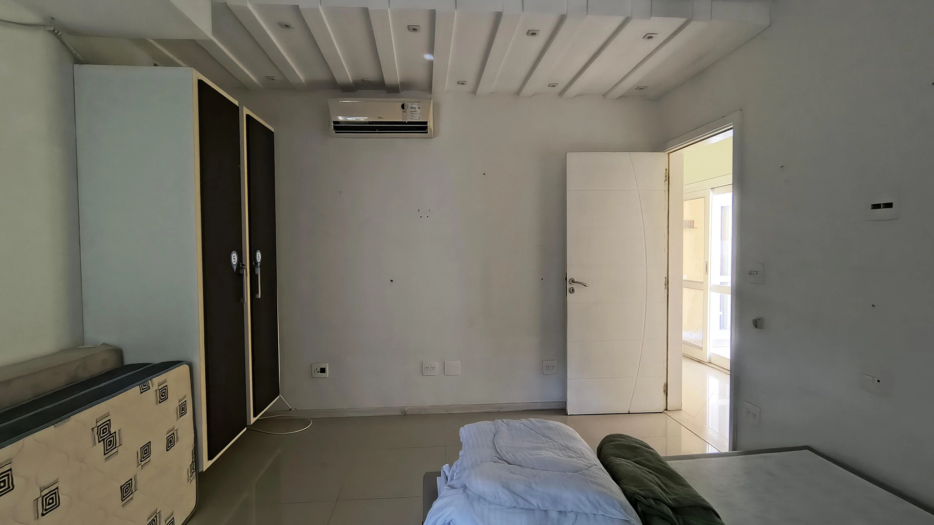 Furnished house with 7 bedrooms and open-plan kitchen — photo 17