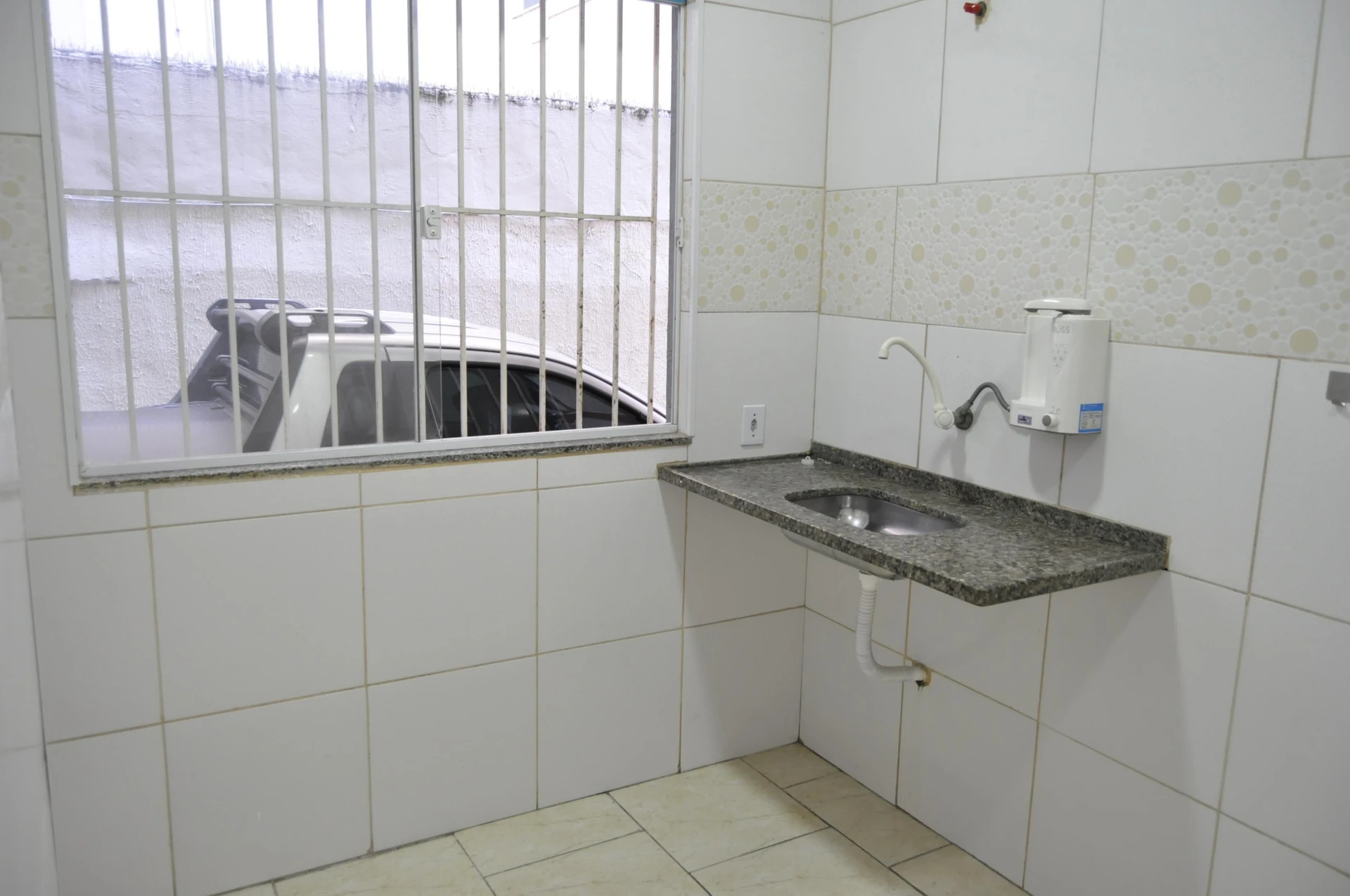 Unfurnished apartment with balcony and 2 bedrooms