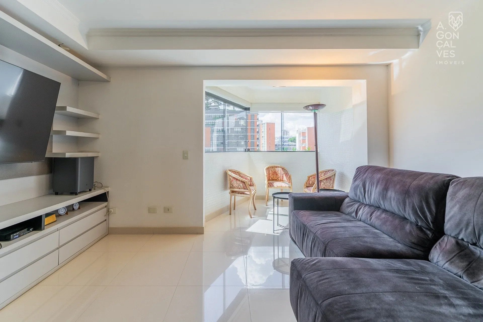 Furnished 219 m² apartment with 4 bedrooms and 2 parking spots — photo 20