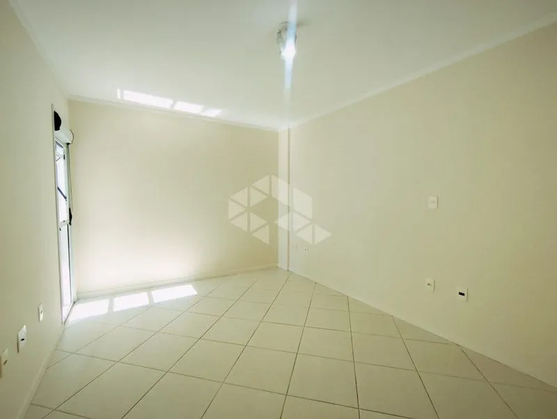 3-bedroom apartment in a building with a pool — photo 23