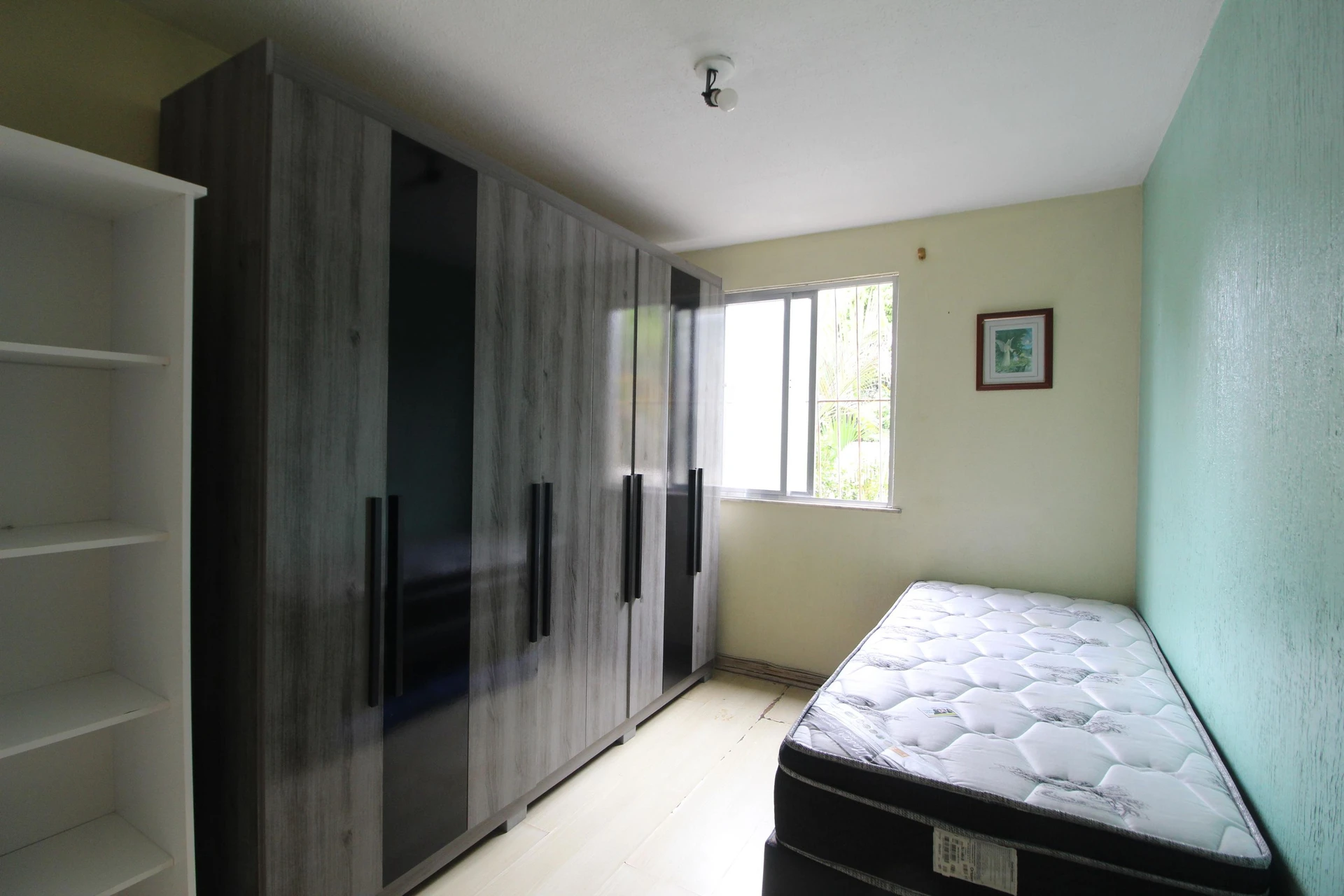 3-bedroom apartment in a building with a pool — photo 3