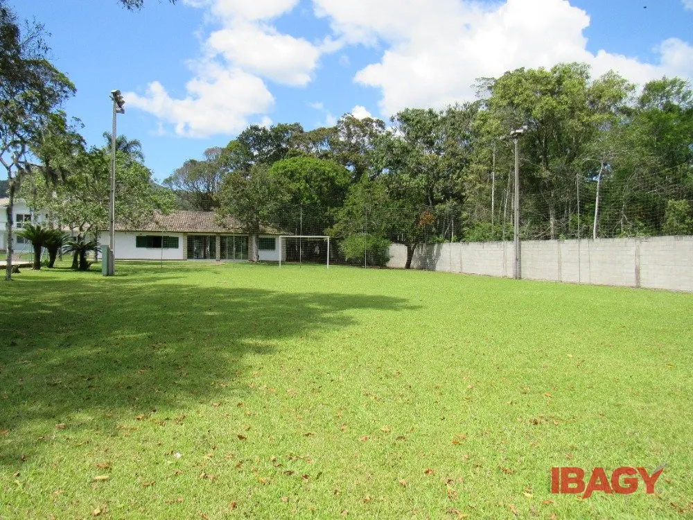 Furnished house with 5 bedrooms on 5200 m² — photo 35