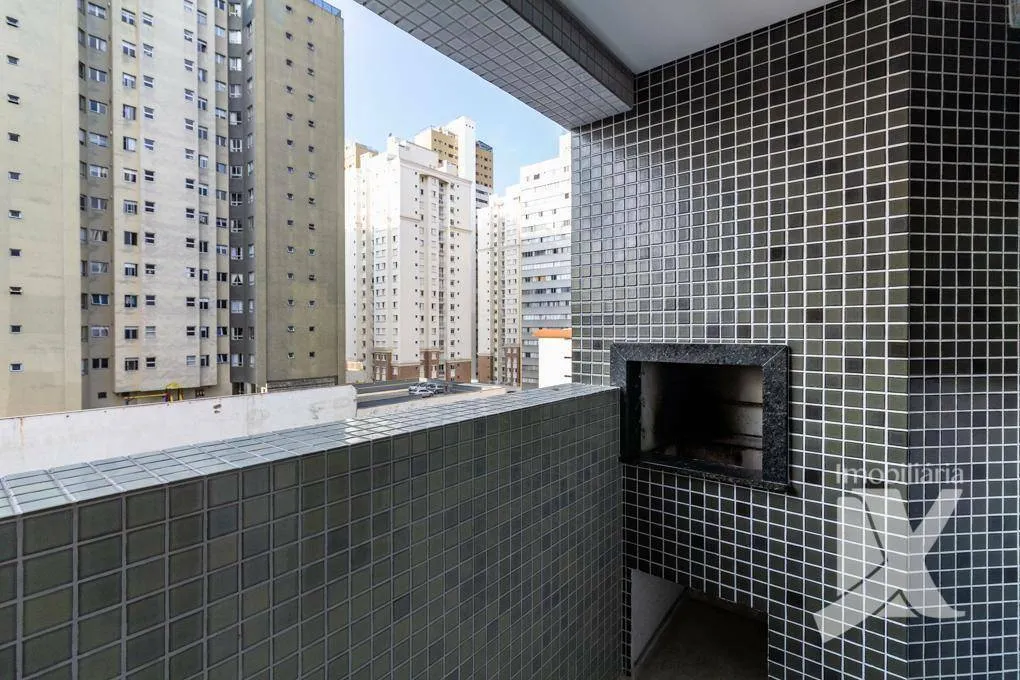 Apartment on the 4th floor with a grill on the balcony — photo 17