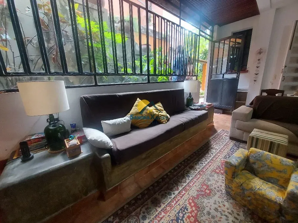 Furnished 700 m² house with 4 bedrooms and 2 en-suites — photo 72
