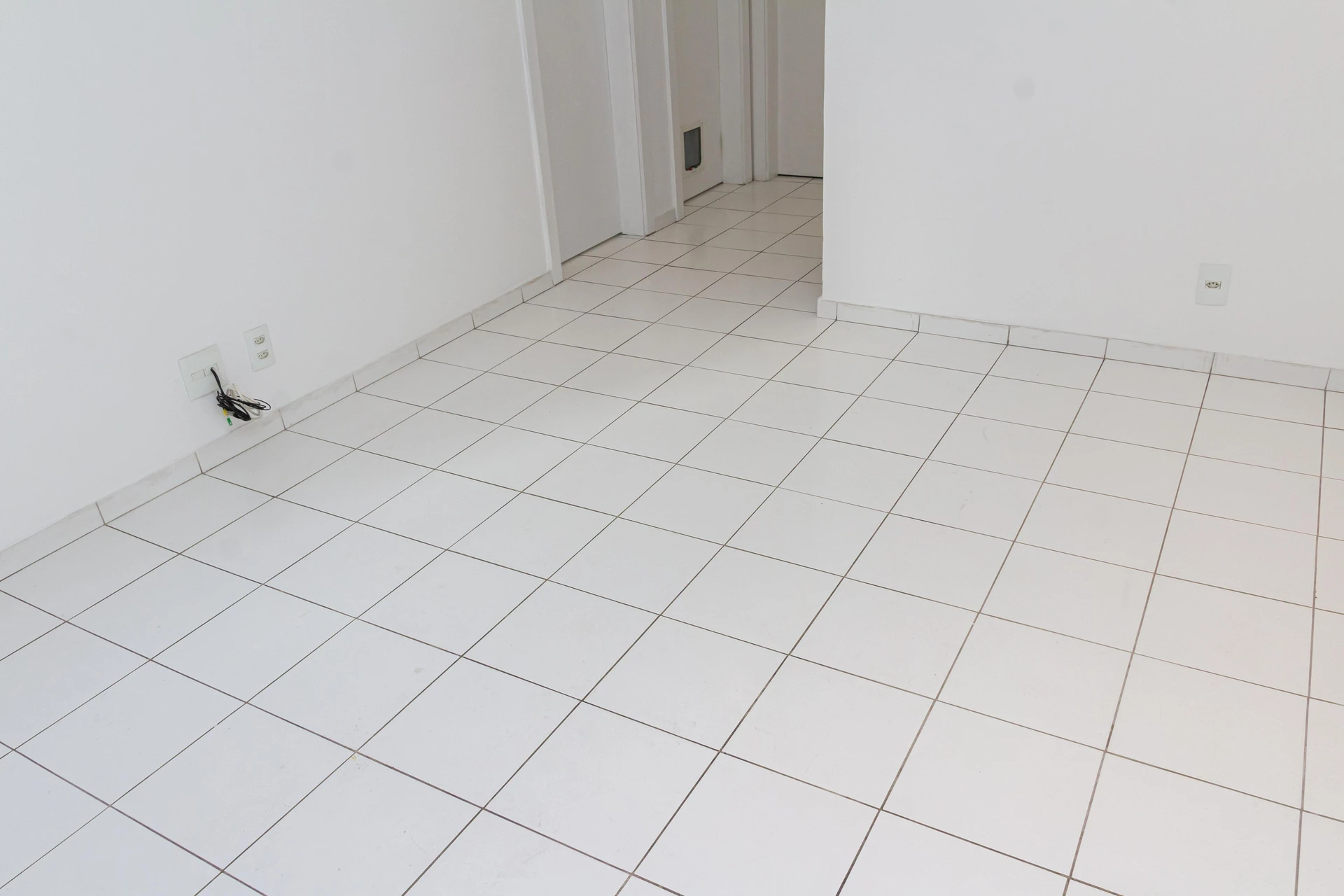 2-bedroom apartment in a building with a pool — photo 54