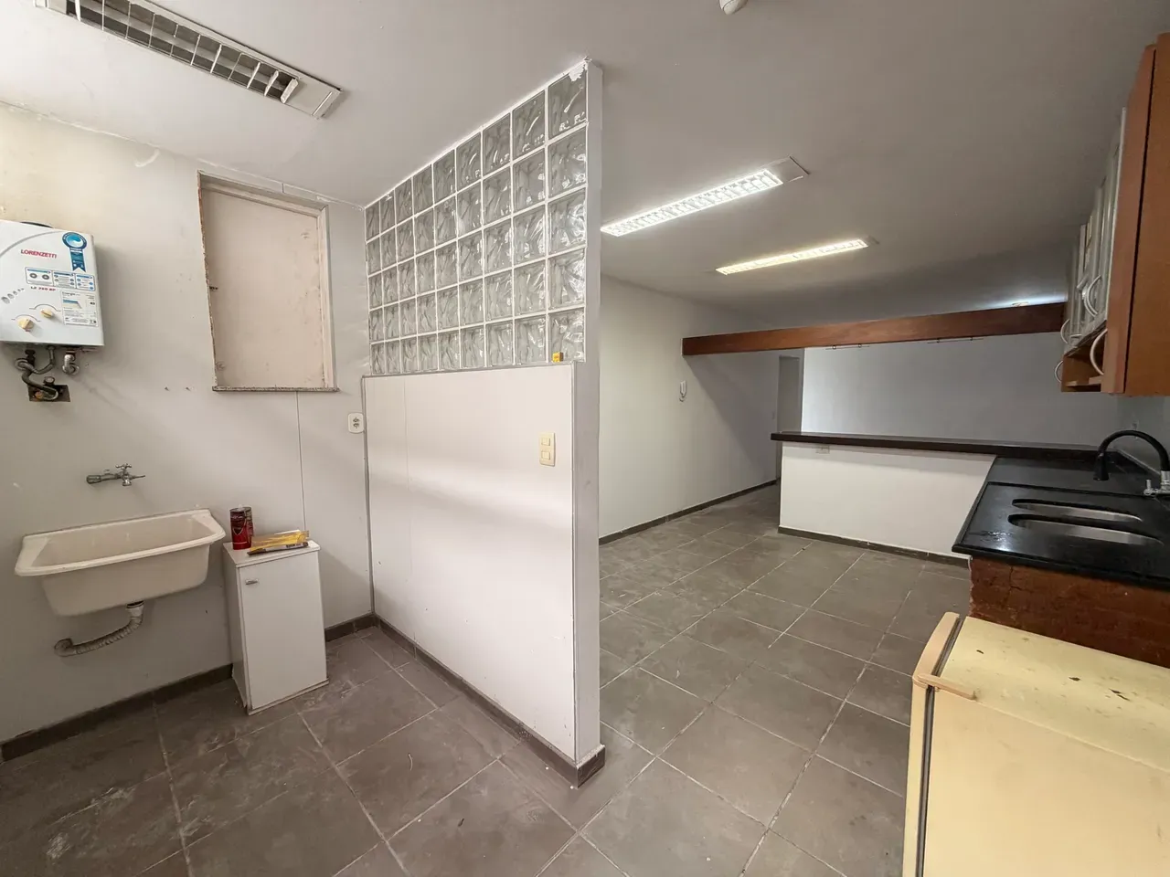 4-bedroom house with a bathtub in Rio de Janeiro — photo 30