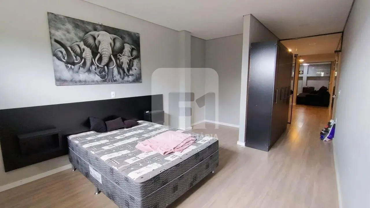 Furnished 3-bedroom house with 250 m² and a terrace