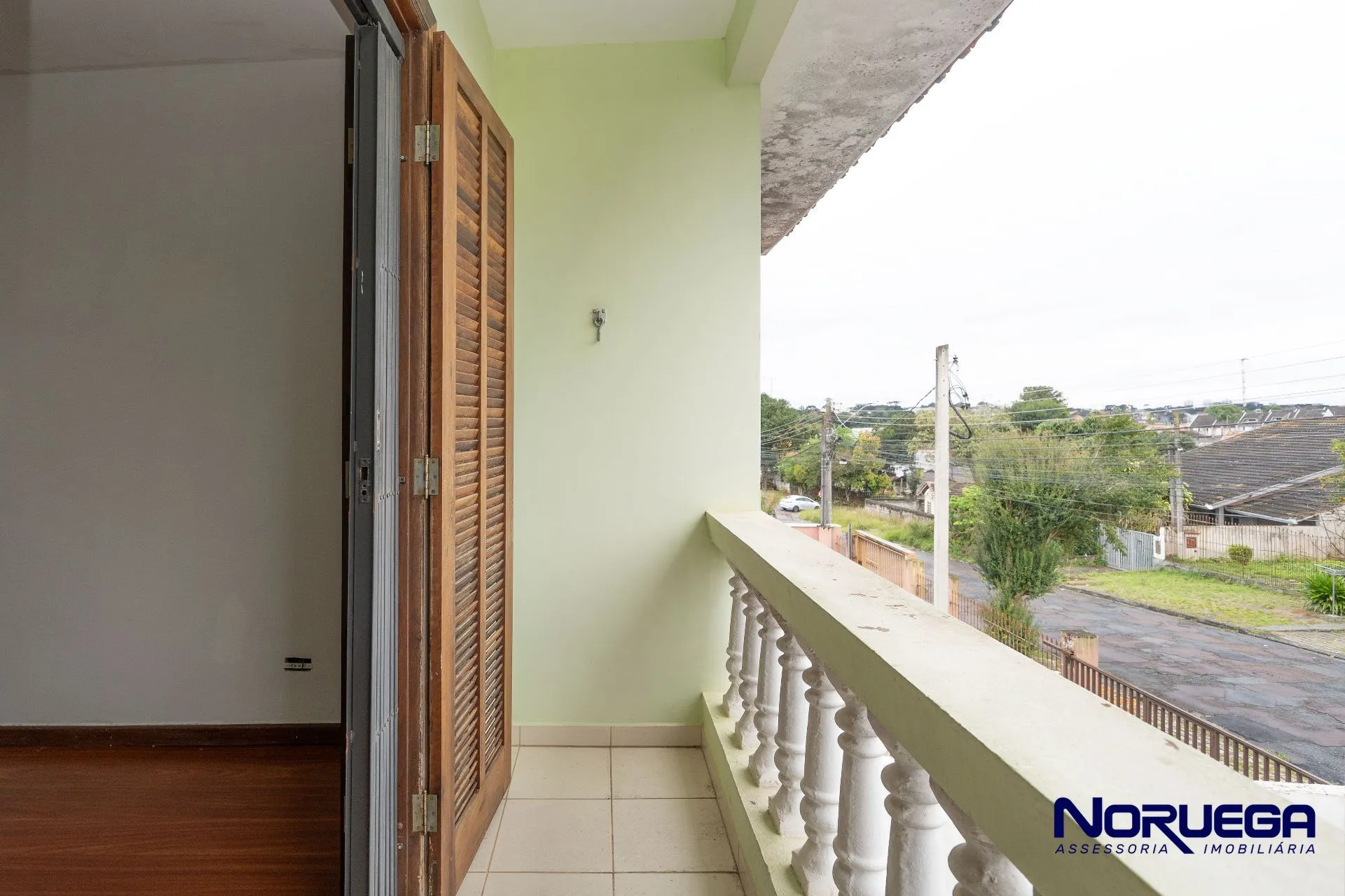 House with a closed kitchen and 3 bedrooms — photo 23