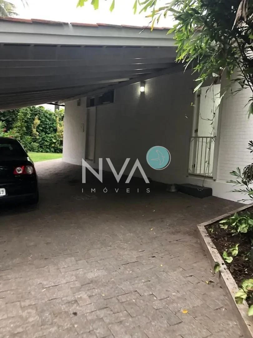 Casa sem mobília com 5 quartos e piso cerâmico na cozinha — photo 3
