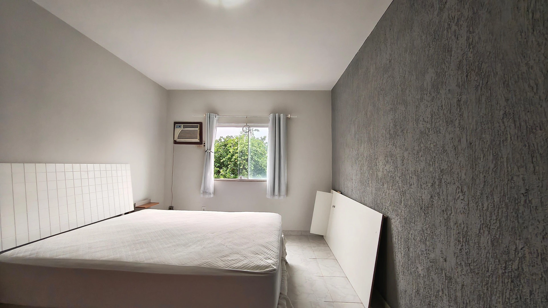 Casa con 4 dormitorios, 3 baños y jardín privado — photo 13