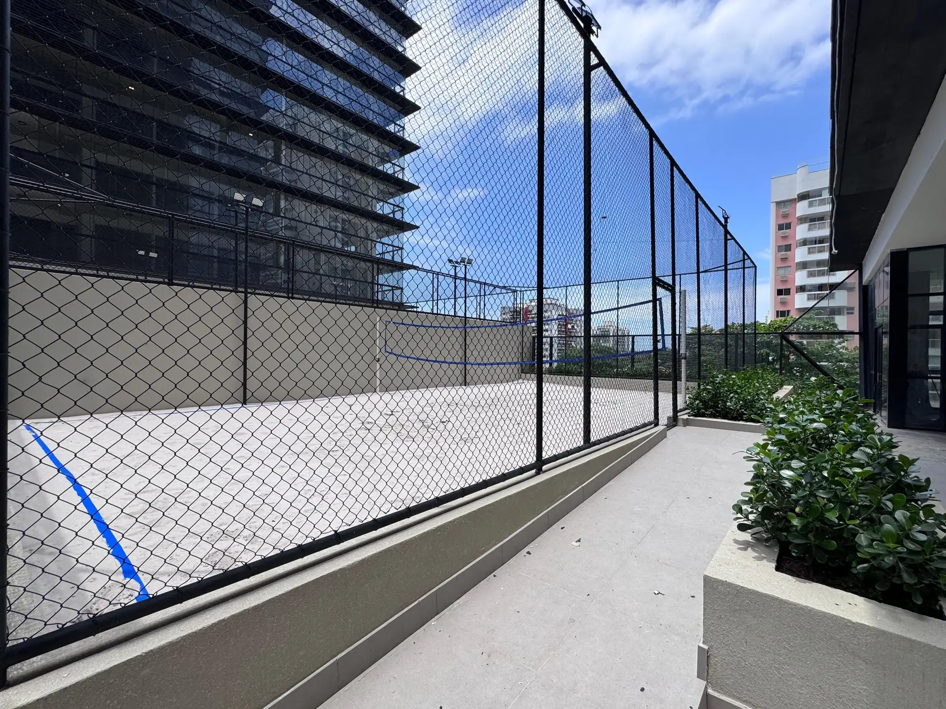 Rental apartment with 3 bedrooms and 2 bathrooms — photo 32