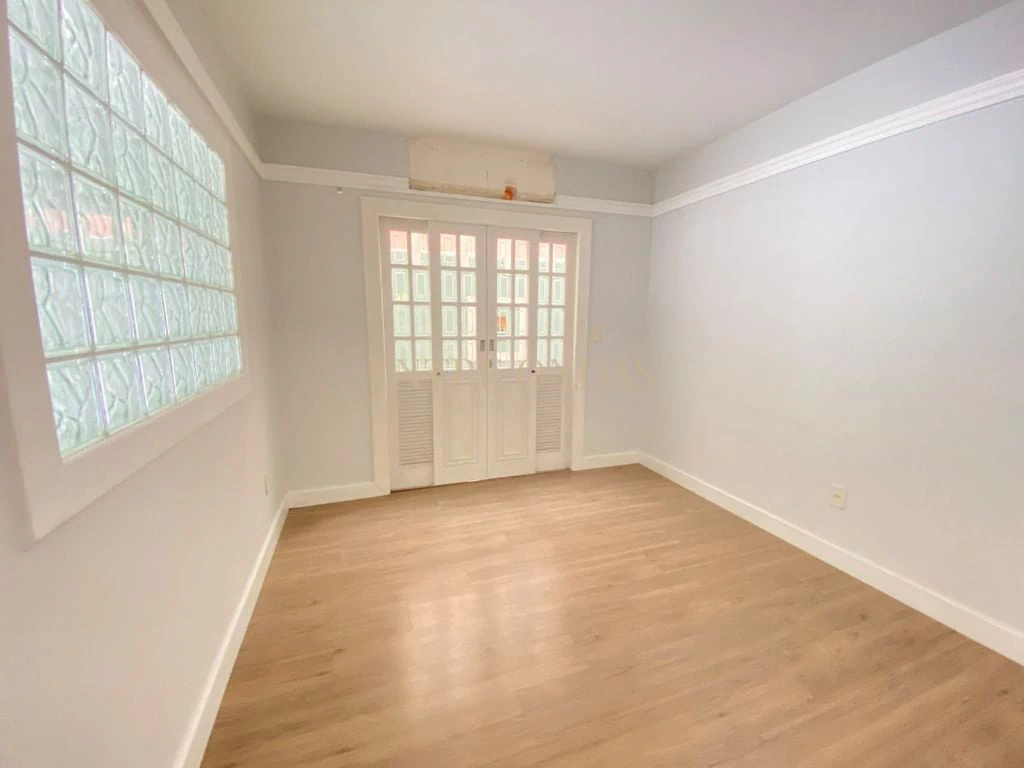 Home office in a 3-bedroom house, 170 m² — photo 13