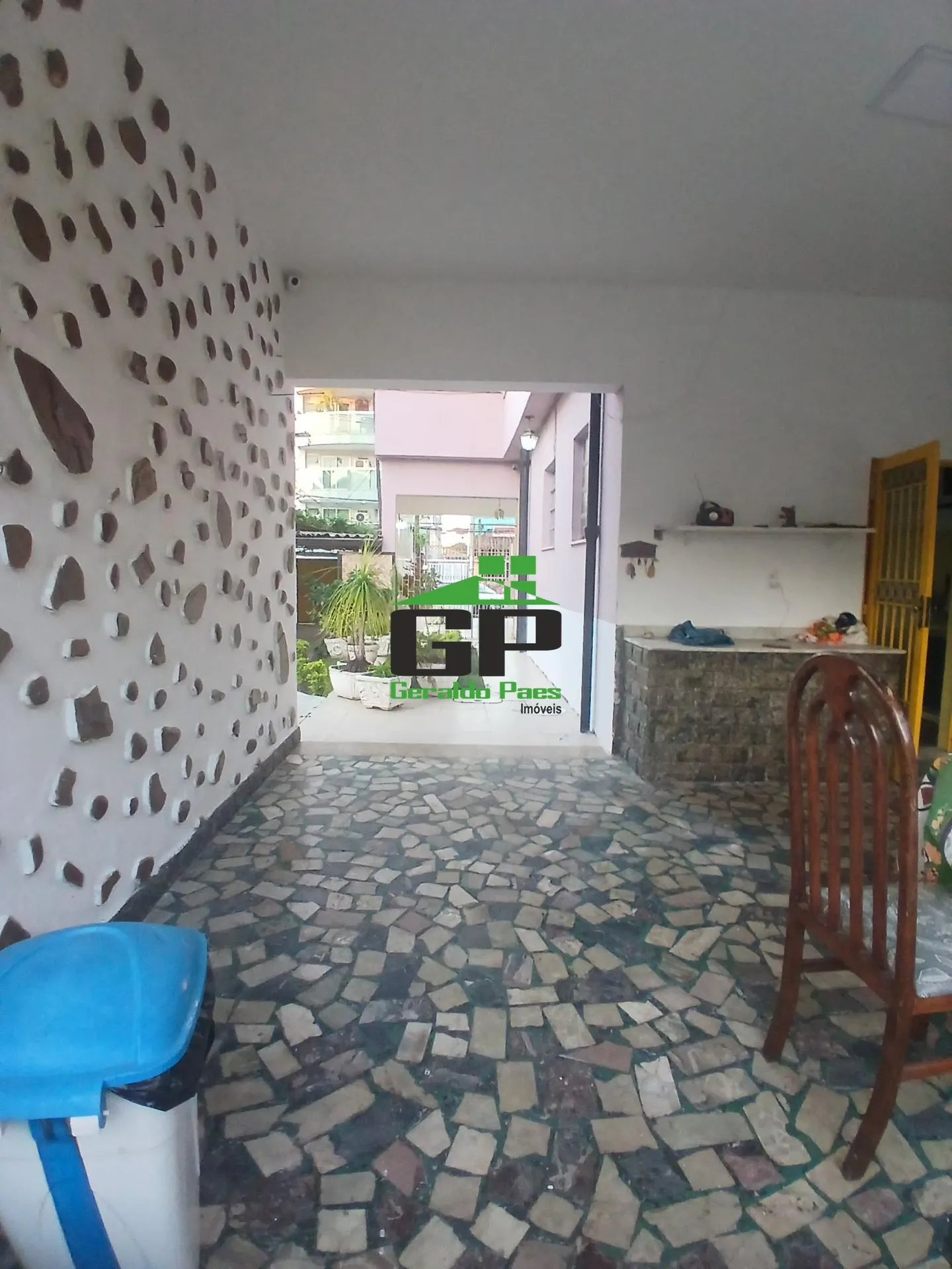 Casa de 349 m² com varanda gourmet e jardim — photo 32