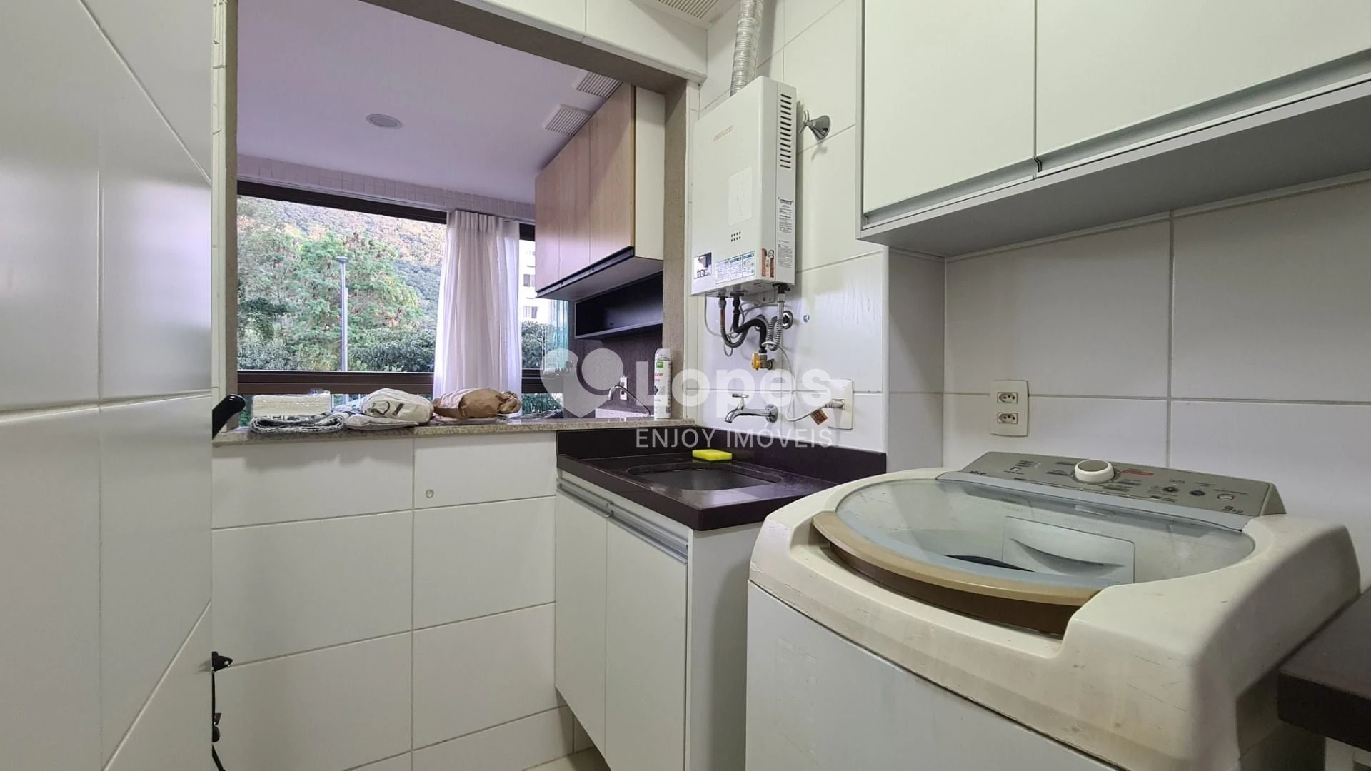 Furnished 2-bedroom apartment with a desk and 71 m² — photo 7
