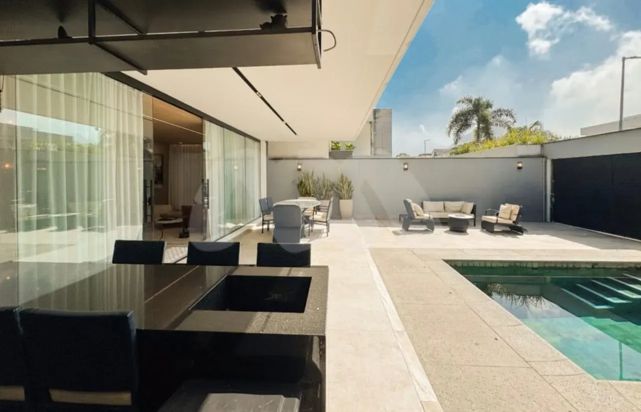 Furnished house with 4 en-suite bedrooms and a balcony grill — photo 16