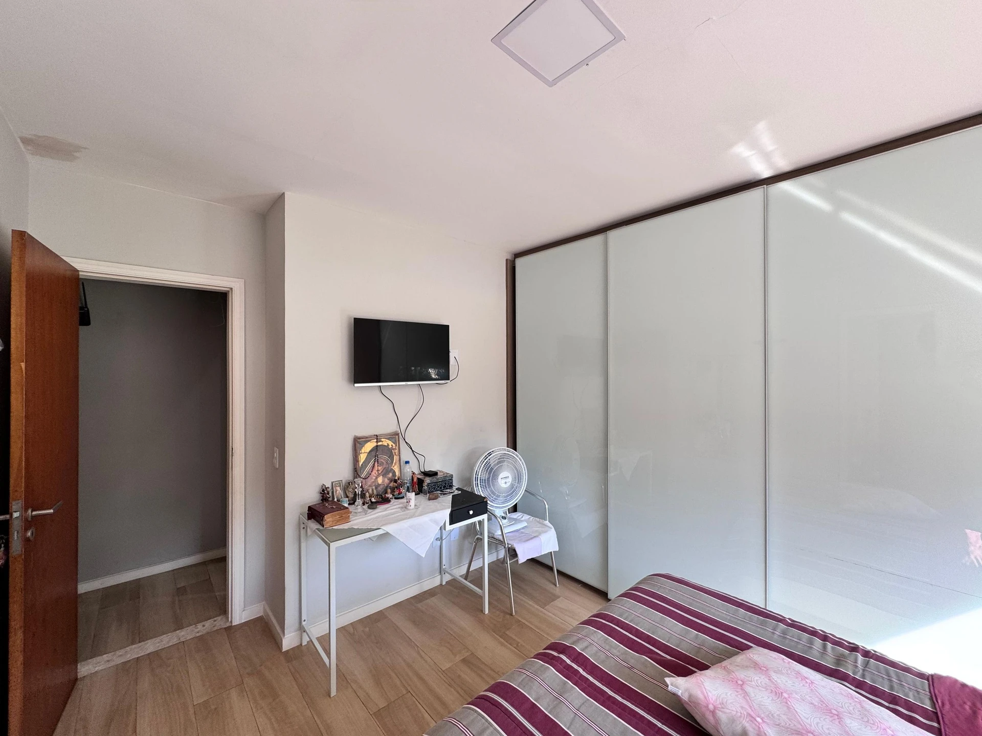 Furnished house with 4 en-suites and 6 bathrooms — photo 46