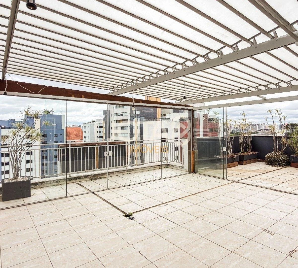 Apartment, 213 m², with a bathtub