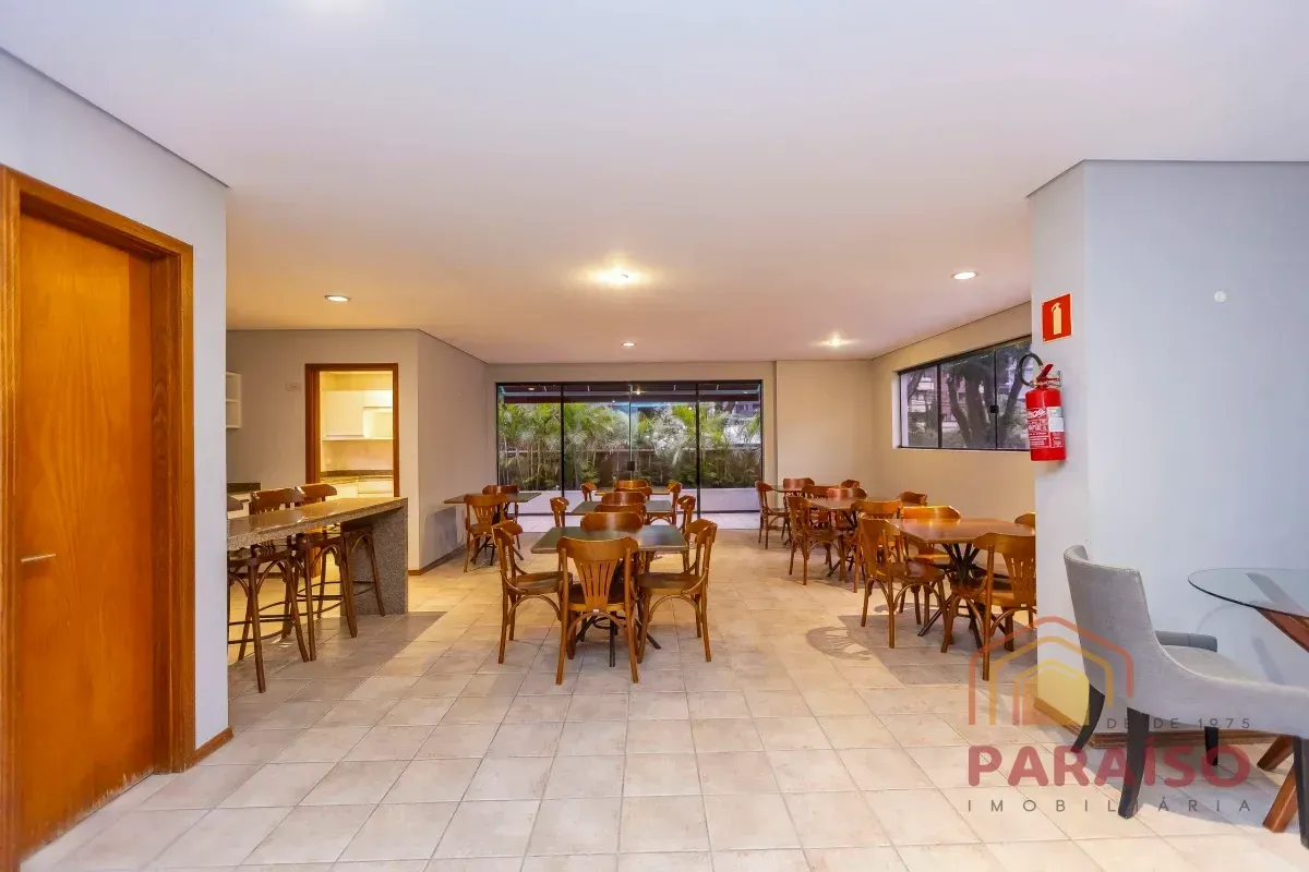3-bedroom apartment in a building with a gym — photo 10