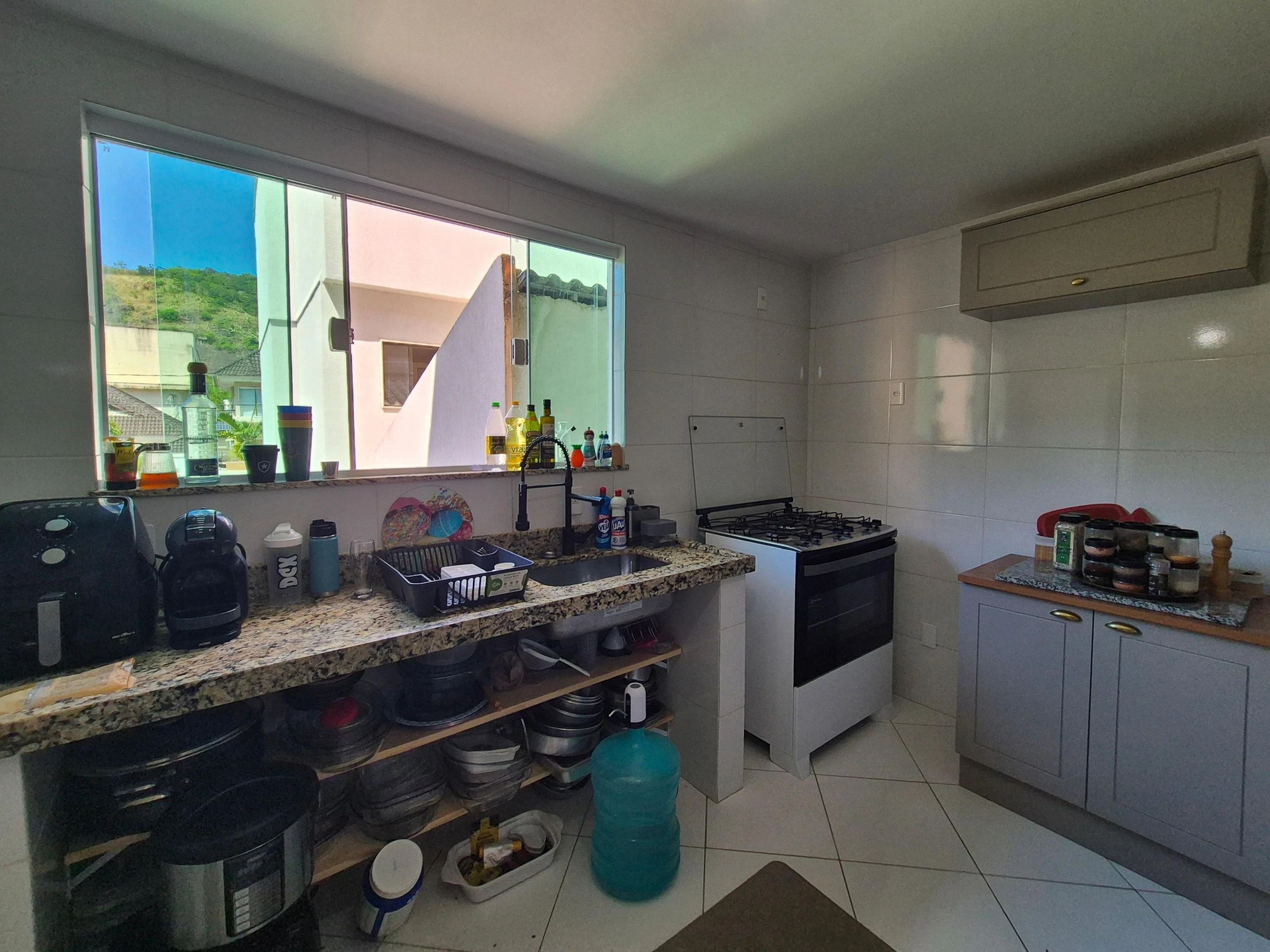 Furnished house with 4 bedrooms and a balcony — photo 53
