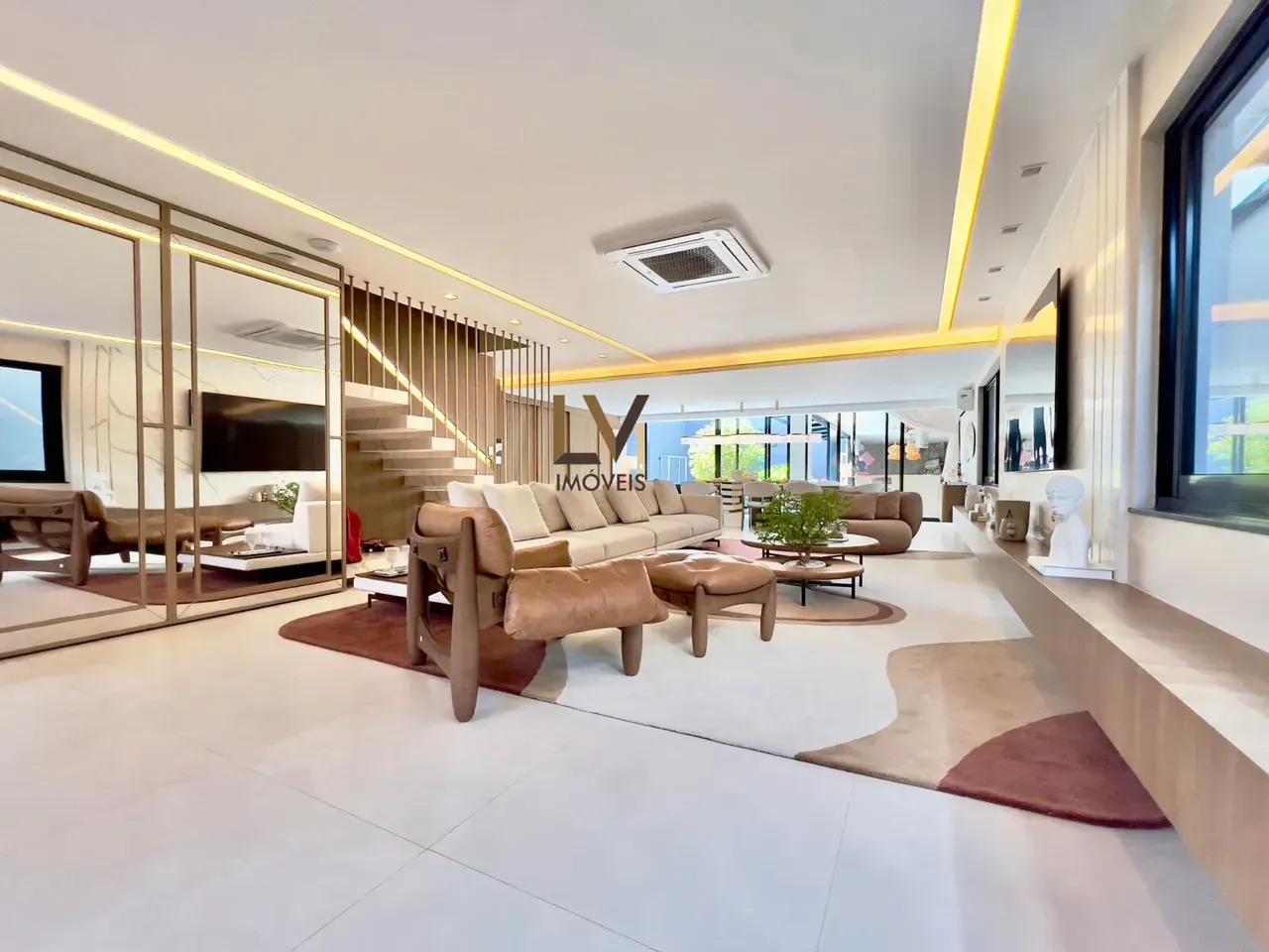 Furnished house with 800 m², 5 bedrooms and open-plan kitchen — photo 7