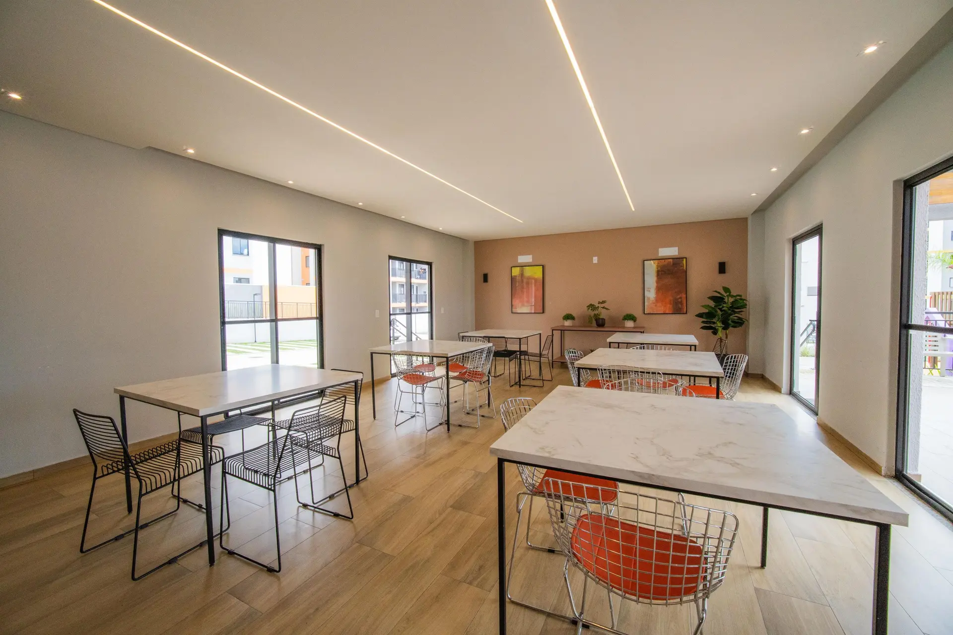 2-bedroom apartment in a building with a sauna — photo 11