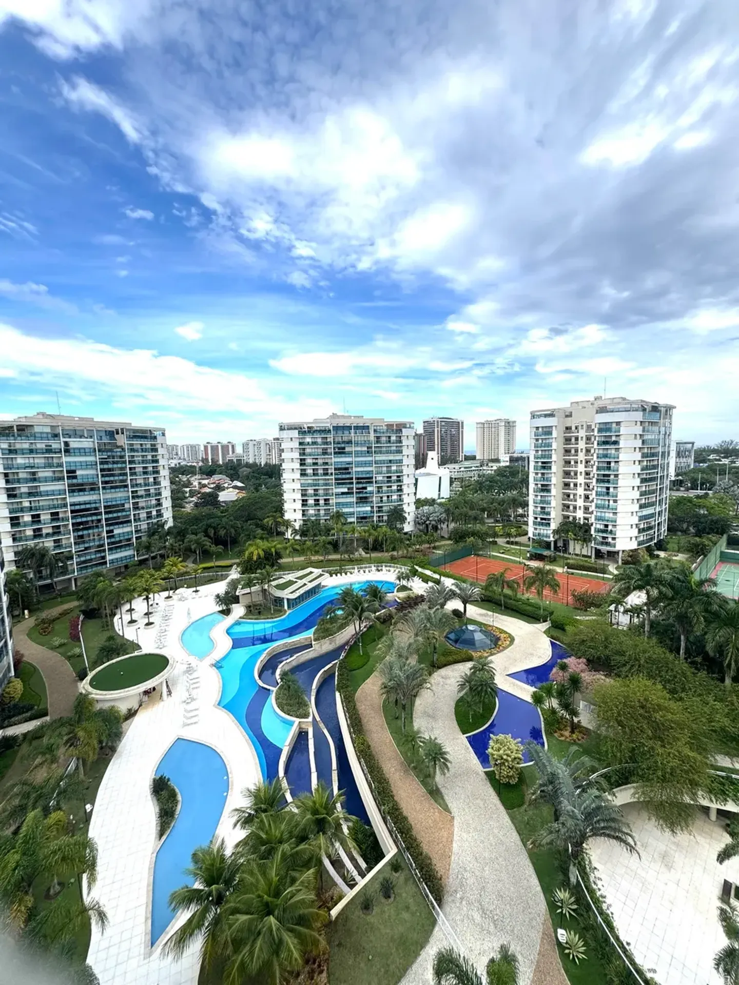 4-bedroom apartment with a private BBQ — photo 14