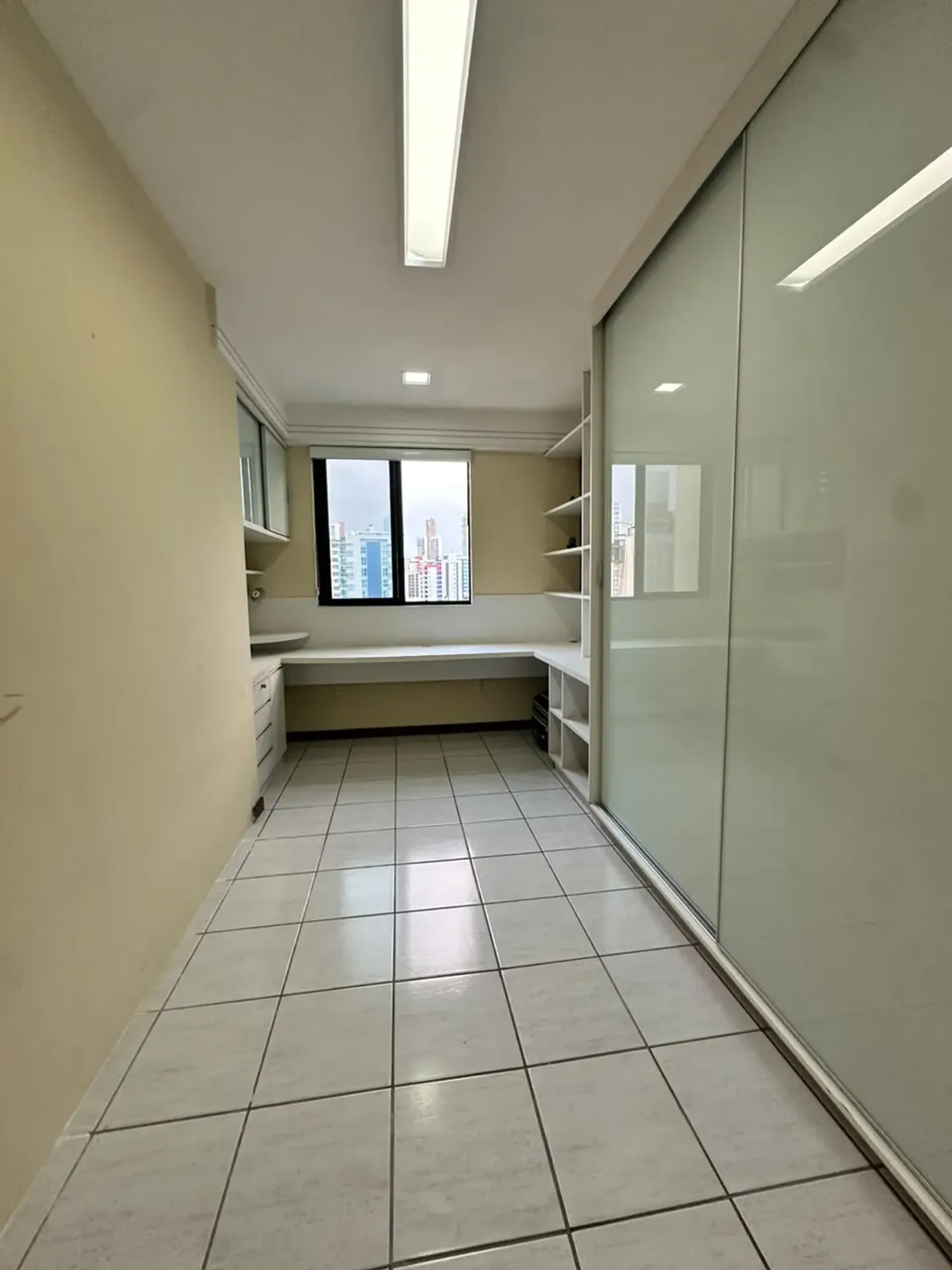 Apartamento mobiliado com cozinha americana e varanda — photo 14