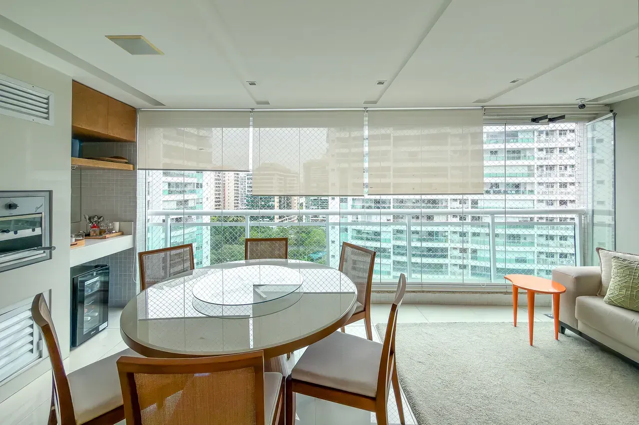 Furnished 3-bedroom apartment with 4 bathrooms — photo 5
