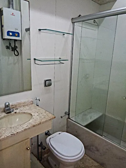 2-bedroom apartment with wood or laminate floors — photo 14