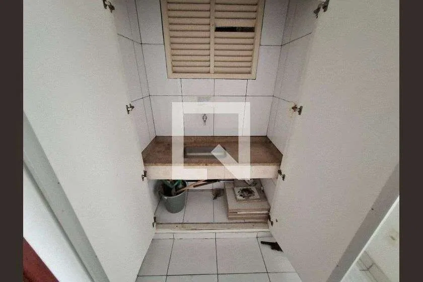 1-bedroom apartment with 30 m² and a compact kitchenette — photo 2