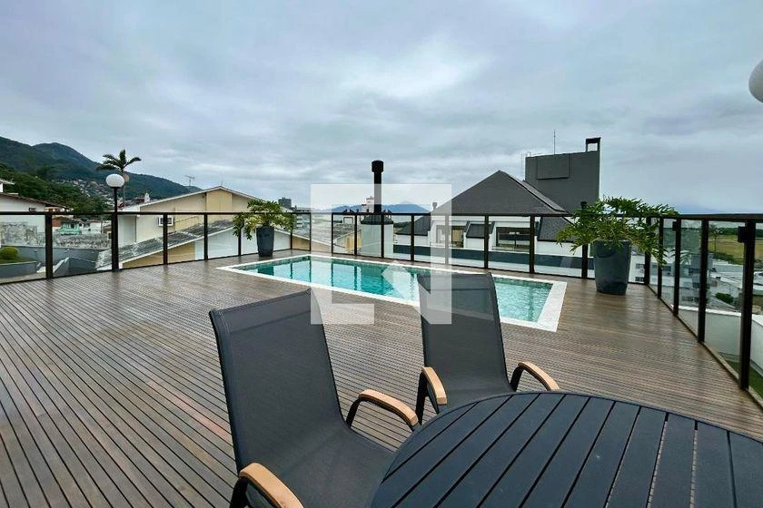 Furnished apartment, 64 m², with floor-to-ceiling windows — photo 4