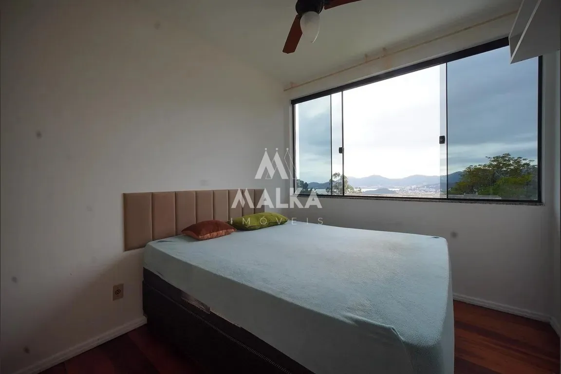 4-bedroom house with a water view in Florianópolis — photo 46