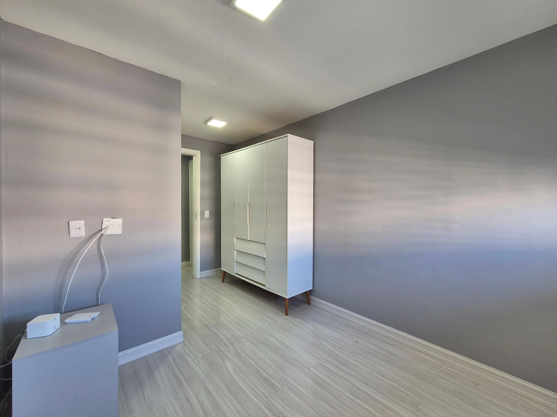 Furnished apartment with 5 bedrooms and open-plan kitchen — photo 43