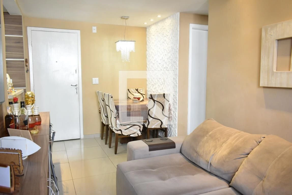 Furnished apartment with open-plan kitchen and 2 bedrooms — photo 17