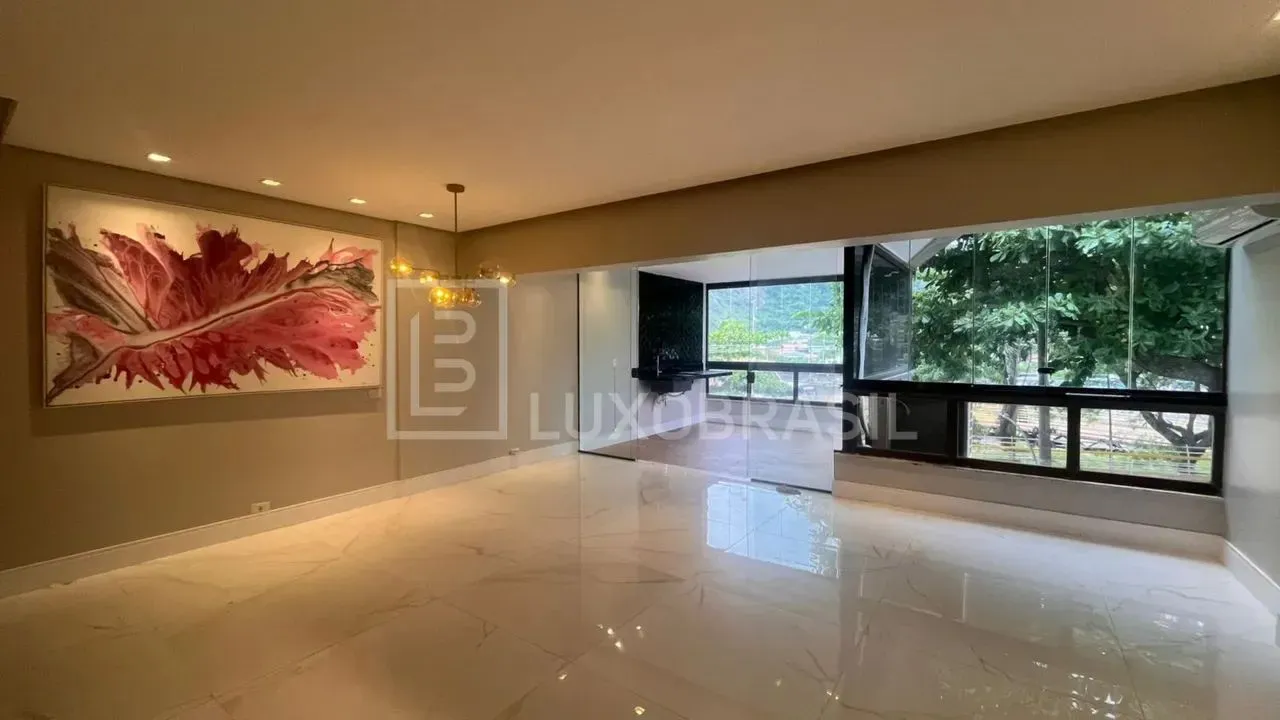 2-bedroom 2-bath apartment with an open-plan kitchen — photo 5