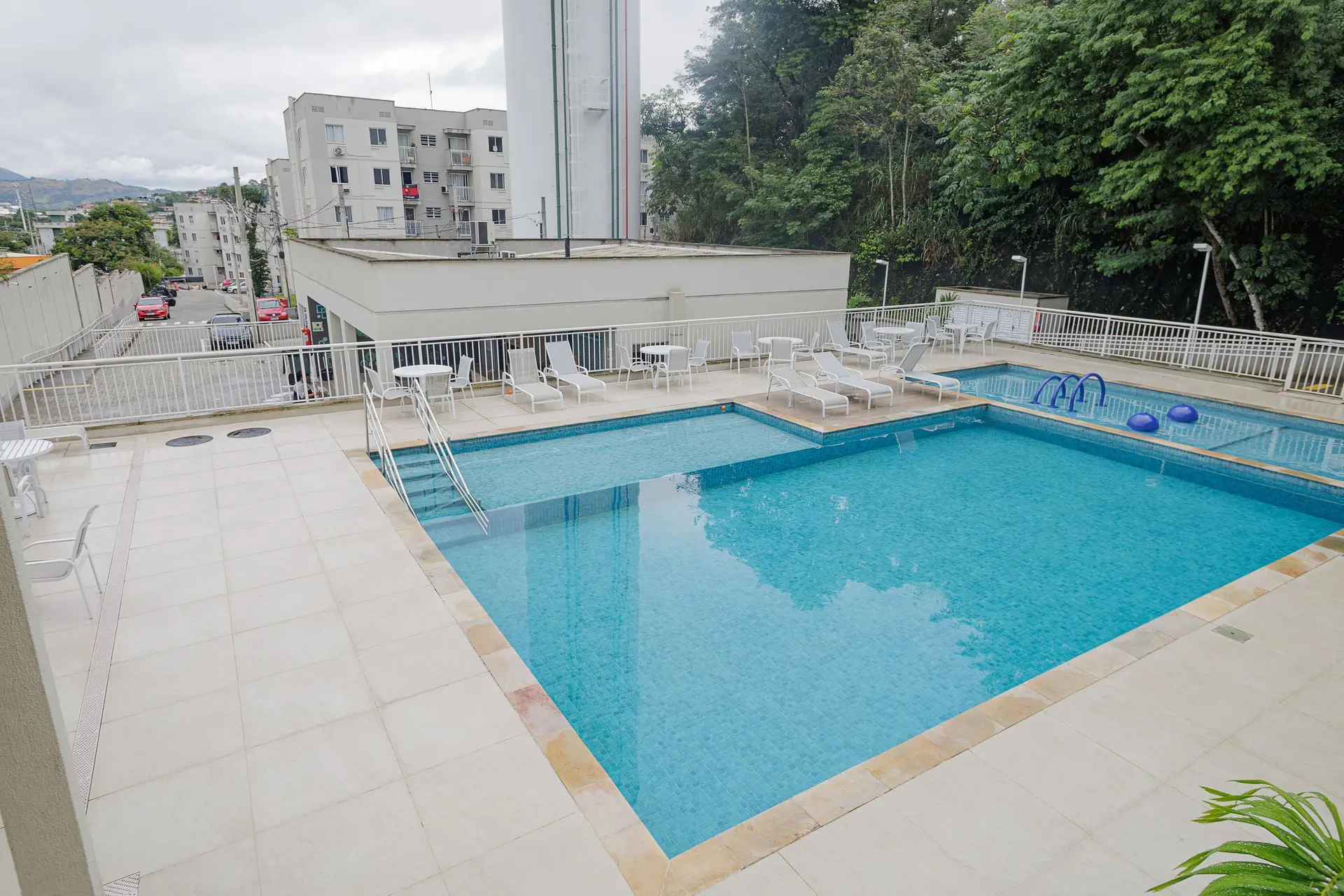 2-bedroom apartment in a building with a gym — photo 19