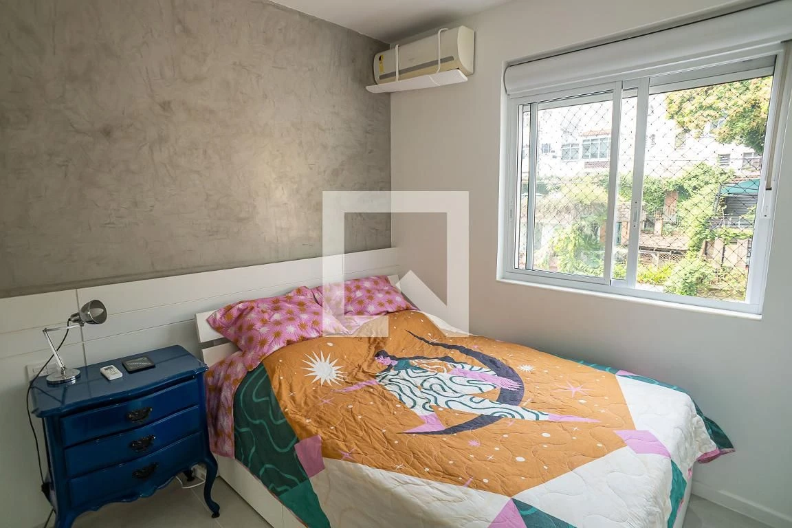 Furnished 2-bedroom apartment with en-suite bathrooms and open kitchen — photo 14