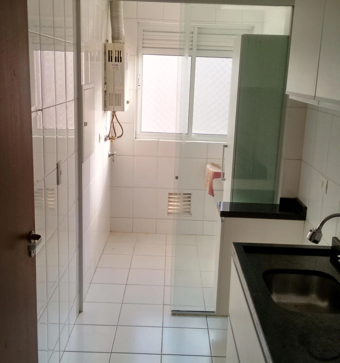Apartment, 74 m², with wood or laminate floors — photo 5