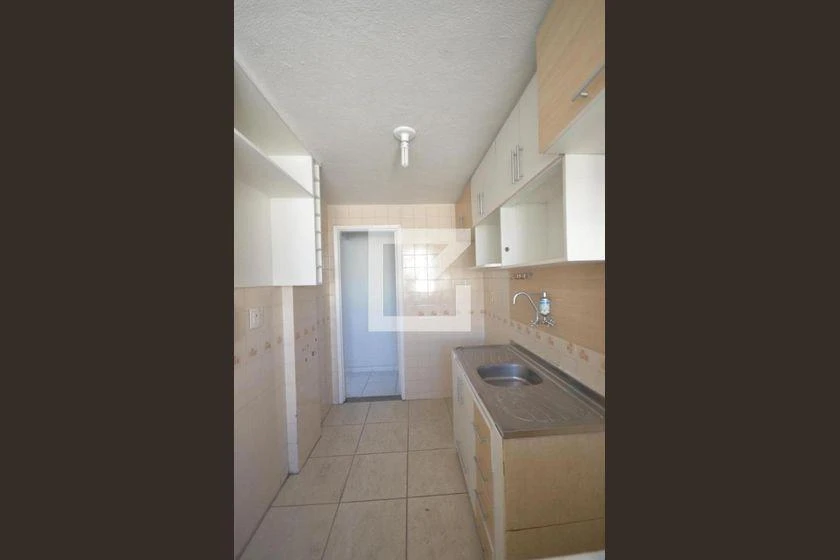 2-bedroom apartment with a glass shower box and pets allowed — photo 12