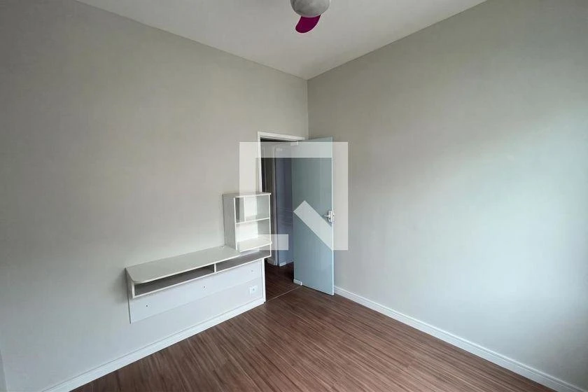 Деревянный пол или ламинат и 3 спальни: квартира 90 м² — photo 3